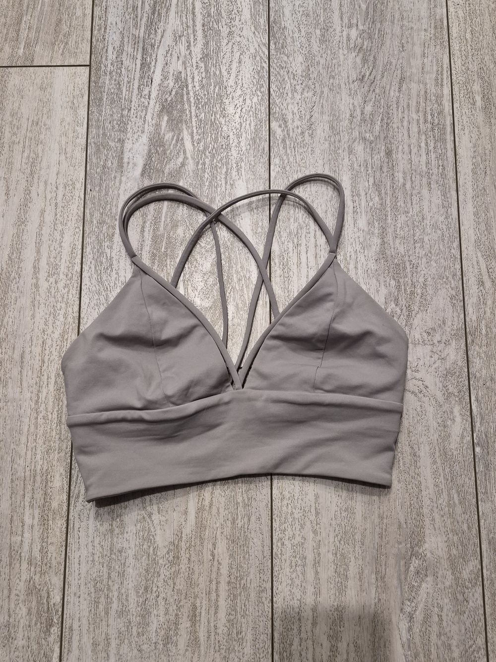 Lululemon Nulu Strappy V-neck Yoga Bra Light Support A-B Cup Size 4